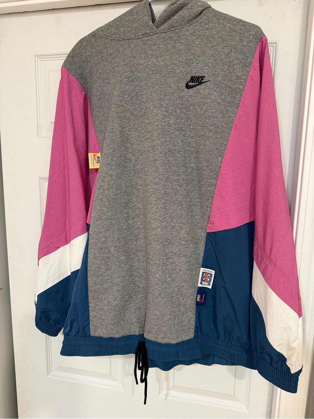 Nike Women’s Icon Clash Multicolor Hoodie Pullover Windbreaker Sweatshirt